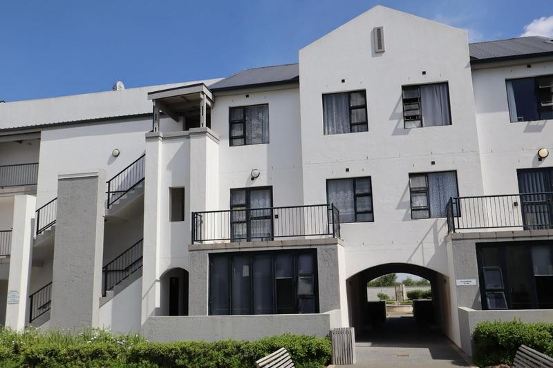 1 Bedroom Property for Sale in Buhrein Western Cape